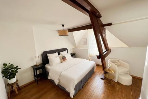 Le Gite de la Poterne, maison en bordure du Serein House in Chablis