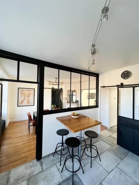 Le Gite de la Poterne, maison en bordure du Serein House in Chablis