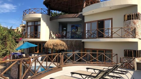 Property building, Balcony/Terrace