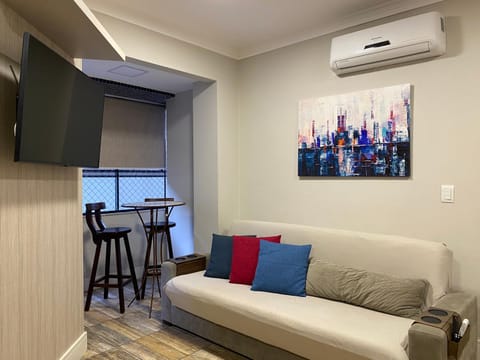 Communal lounge/ TV room, TV and multimedia, Living room, air conditioner