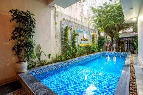 Property building, Swimming pool