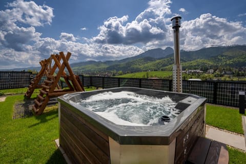 Children play ground, Hot Tub, View (from property/room), Mountain view