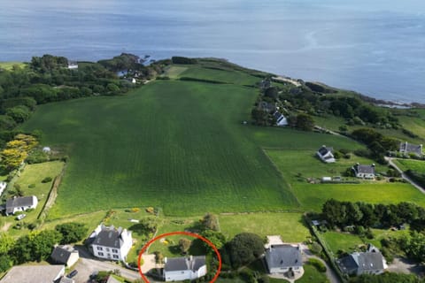 Maison familiale vue mer douceur à Clohars House in Clohars-Carnoët