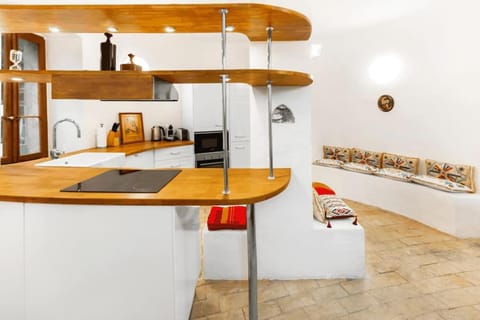 Medieval apartment Juliette Apartment in Montreux