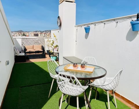 Balcony/Terrace, Balcony/Terrace, Seating area, Dining area