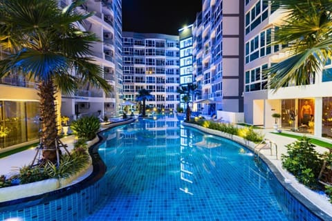 Property building, Night, Pool view, Swimming pool, sunbed