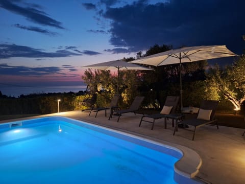 Thea Sea View Private Pool Villa, Nikiti Villa in Nikiti