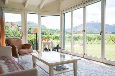 Day, Natural landscape, Garden, Living room, Seating area