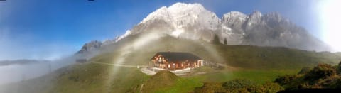 Nearby landmark, Day, Natural landscape, Mountain view