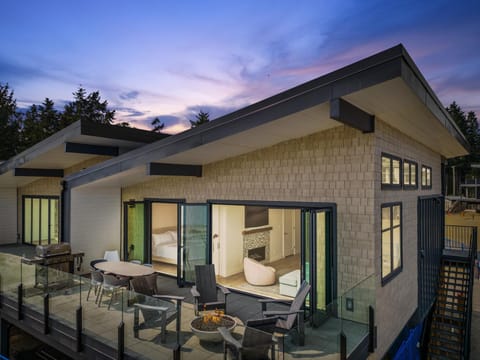 Property building, Patio, Night, BBQ facilities, View (from property/room), Balcony/Terrace, Balcony/Terrace, Living room, Seating area, Dining area