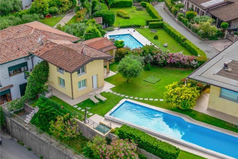 Property building, Bird's eye view, Swimming pool, Inner courtyard view