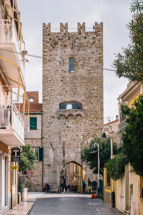 CA' TORRE SAN GIOVANNI Apartment in Noli