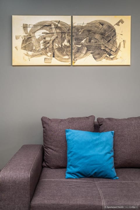 Living room, Decorative detail, Seating area