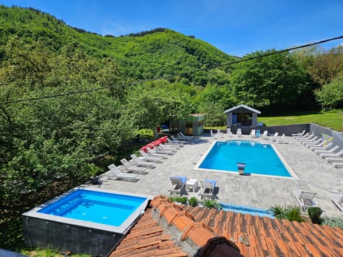 Spring, Day, Natural landscape, Hot Spring Bath, Hot Tub, Pool view, Swimming pool, sunbed