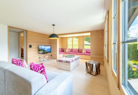Communal lounge/ TV room, Living room