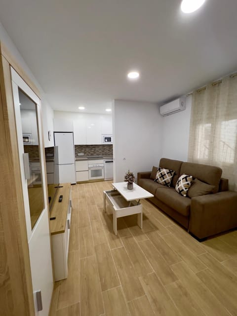 Kitchen or kitchenette, Living room, air conditioner