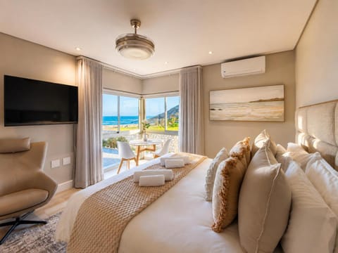 Seating area, Bedroom, Sea view, air conditioner