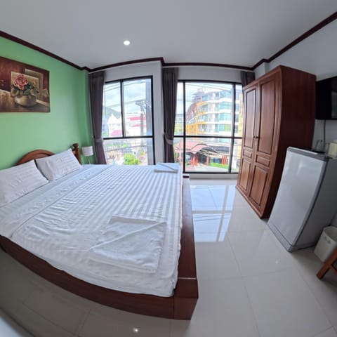 Bed, Bedroom, wardrobe, air conditioner