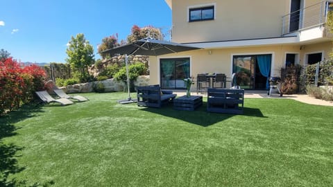 Property building, Garden