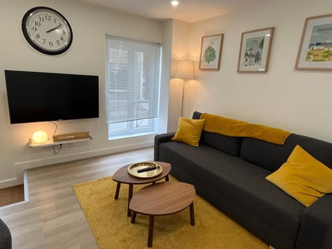 TV and multimedia, Seating area