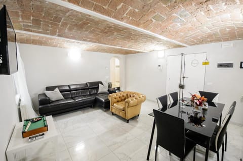 TV and multimedia, Seating area