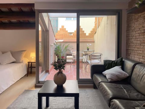 Patio, Living room, Photo of the whole room, Dining area