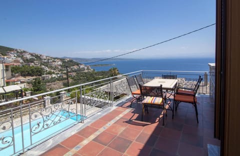 View (from property/room), Balcony/Terrace, Sea view