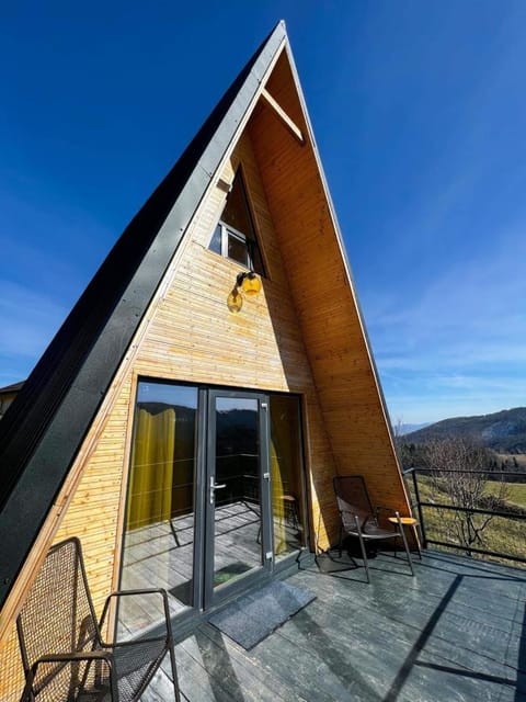 Property building, Day, Natural landscape, View (from property/room), Balcony/Terrace, Mountain view