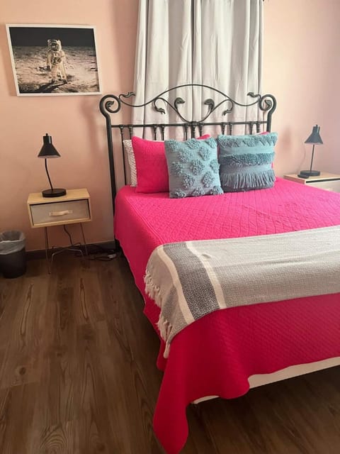 Bright 3BR, Dogs, Fenced Yard, Near FSU & Dwntown House in Tallahassee