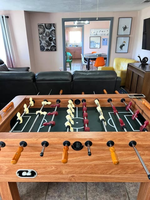 Bright 3BR, Dogs, Fenced Yard, Near FSU & Dwntown House in Tallahassee