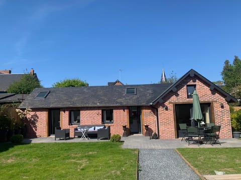 Property building, Day