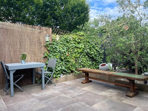 Garden, Dining area, Garden view