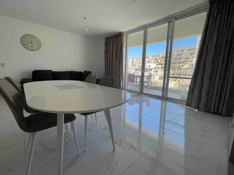 2 bedroom Apartment in Mellieha with Sea Views and Close to all Amenities Apartment in Malta