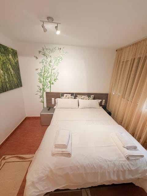 Habitaciones con cocina y baño privado de temporada Vacaciones largas Long Stay desde 11 noches Apartment in Valencia