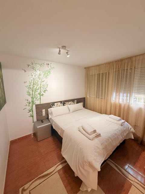 Habitaciones con cocina y baño privado de temporada Vacaciones largas Long Stay desde 11 noches Apartment in Valencia