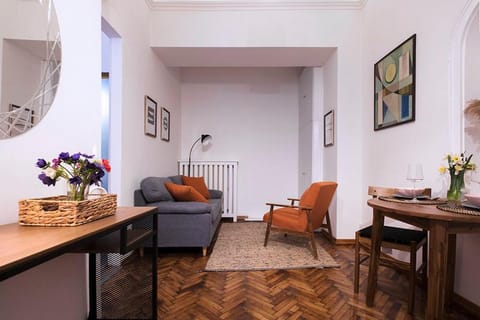 Living room, Seating area, Dining area
