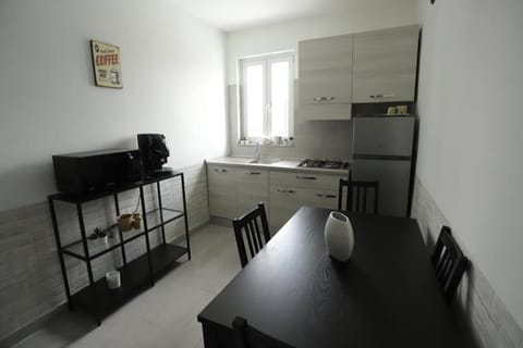 TV and multimedia, Kitchen or kitchenette, Dining area, hair dresser, minibar, oven, stove