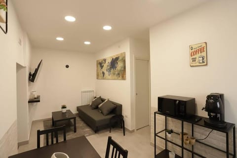 TV and multimedia, Kitchen or kitchenette, Living room, Seating area, Dining area, minibar