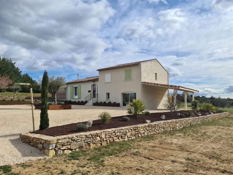 Maison à Saint-Remèze avec Piscine, 8 Pers, Animaux Acceptés, Jardin 2000m² et Studio Indépendant - FR-1-382-201 House in Provence-Alpes-Côte d'Azur