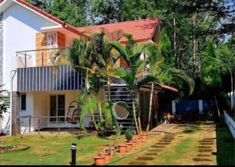 Property building, Spring, Day, Garden, Garden view