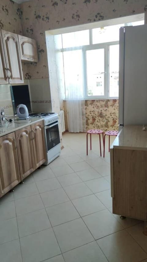 Dining area, minibar, stove