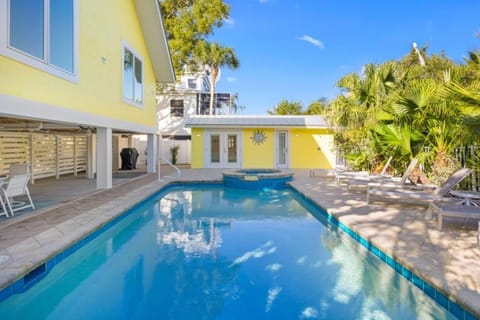 Amarelo Sol home House in Sanibel Island