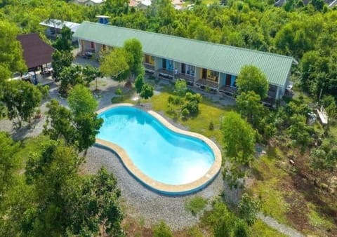 Property building, Swimming pool