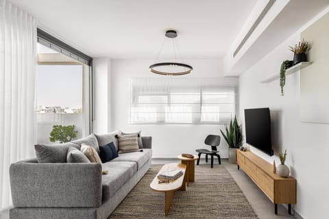 Communal lounge/ TV room, TV and multimedia, Living room, Seating area