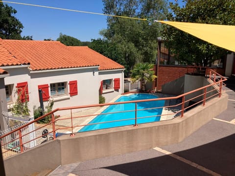 Pool view, Swimming pool