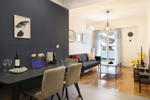 TV and multimedia, Living room, Dining area