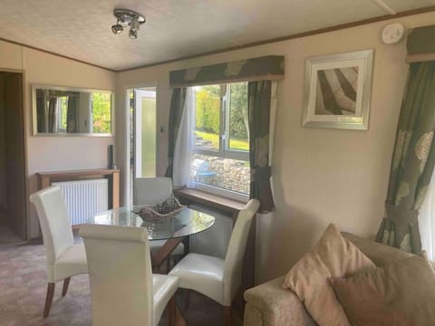 2 bedroom chalet in Chwilog on the Llyn Peninsula Apartment in Wales