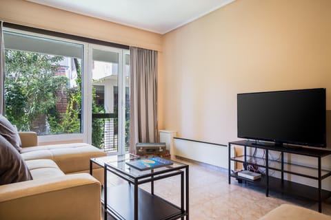 TV and multimedia, Living room, Seating area