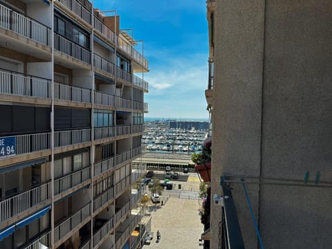 Neighbourhood, View (from property/room), Balcony/Terrace, Sea view, Location