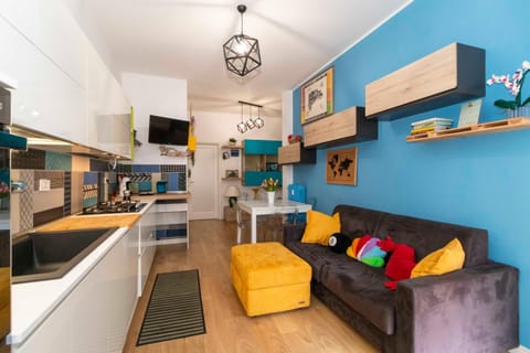 TV and multimedia, Living room, Dining area